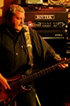 Gilbert bassiste photo